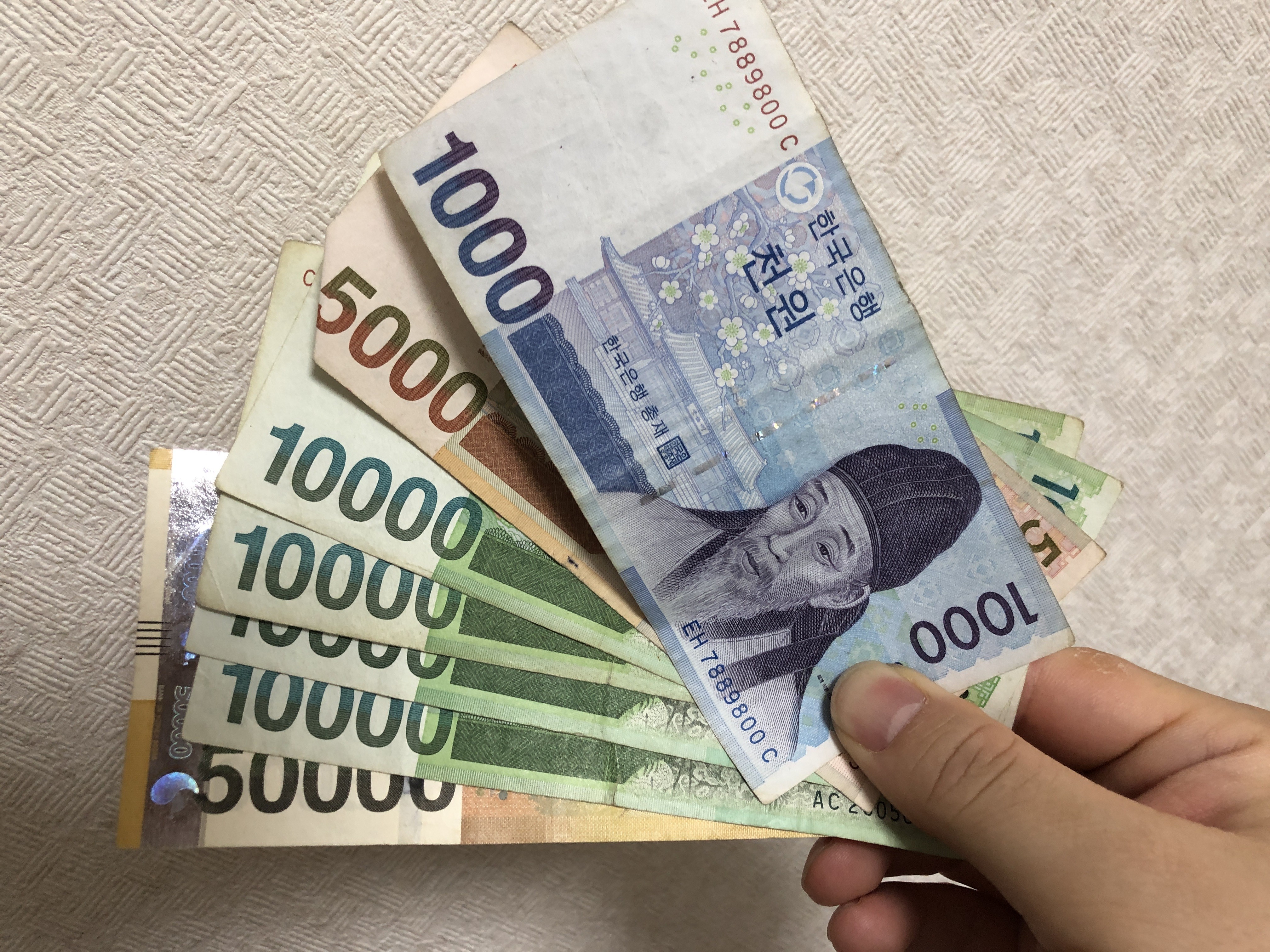 いくら で 日本 100 円 は ウォン 万