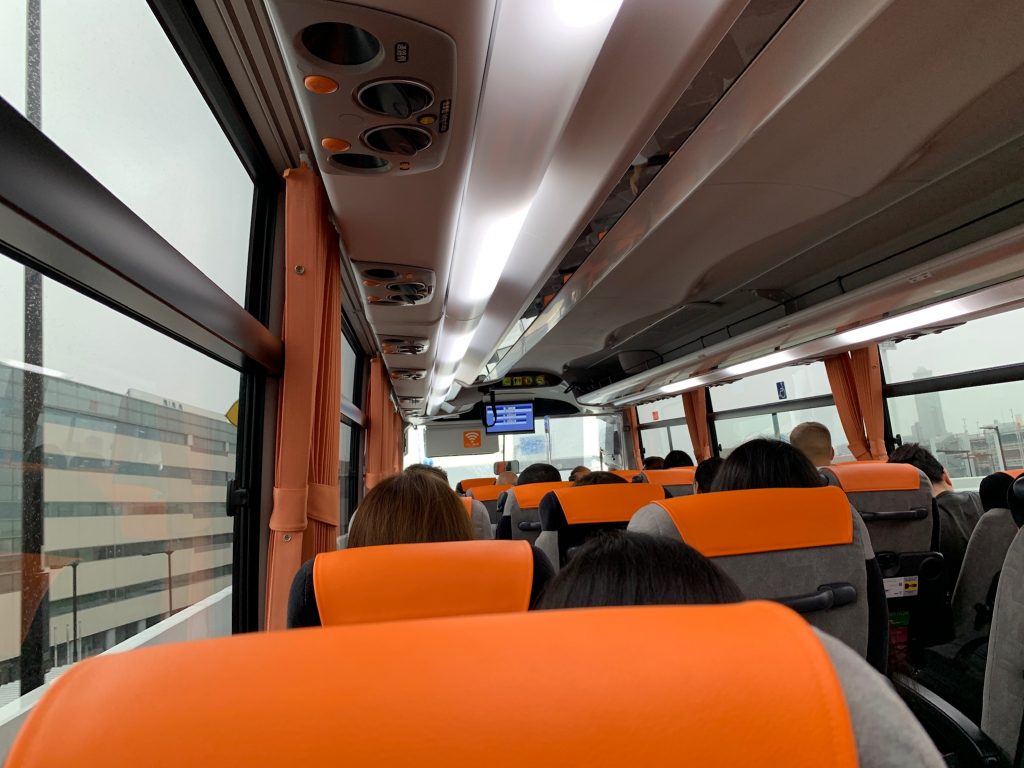 羽田空港⇔成田空港のリムジンバスは片道3200円!!割引や他の手段はあるのか？